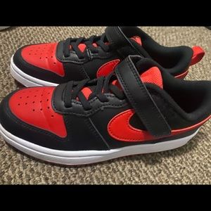 Nike low top court sneakers